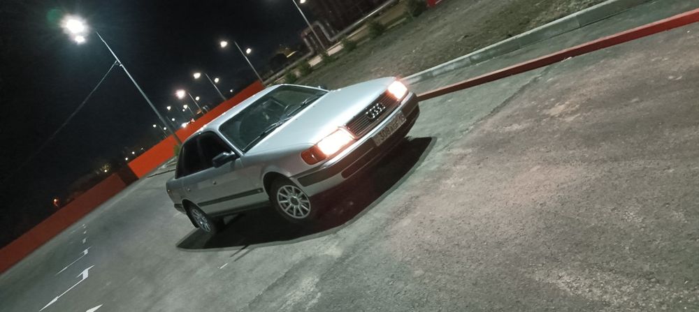 В продаже Audi 100 c4