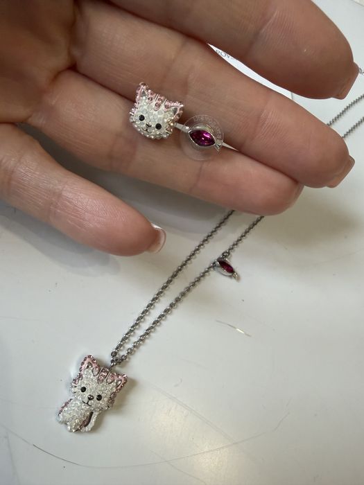 Swarovski комплекти - обеци , гривна, колие