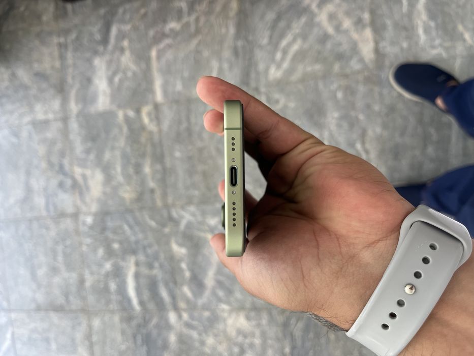 Iphone 17 green rangi srochna sotiladi kelishiladi