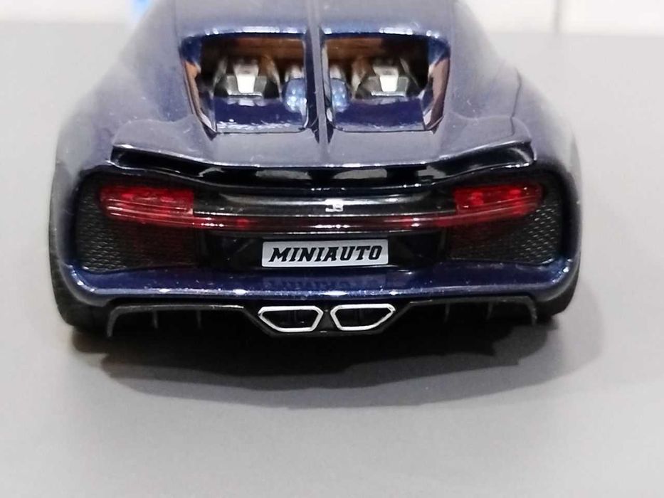 Металлические машинки