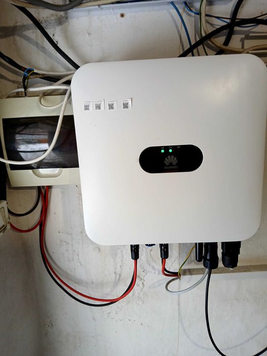 Invertor si baterie huawei