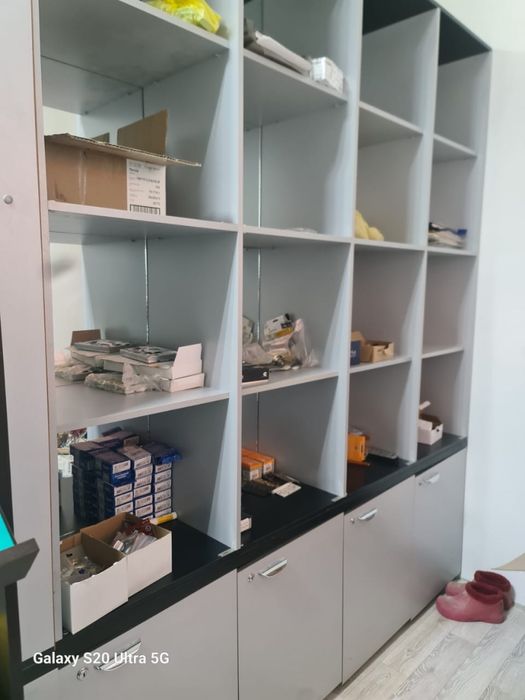 Стеллаж.         .