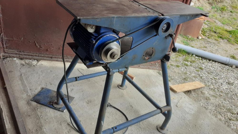 Vând Abric si Circular în stare foarte bună de funcționare