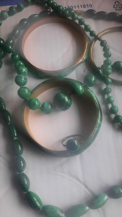 Малахит гривни гердани