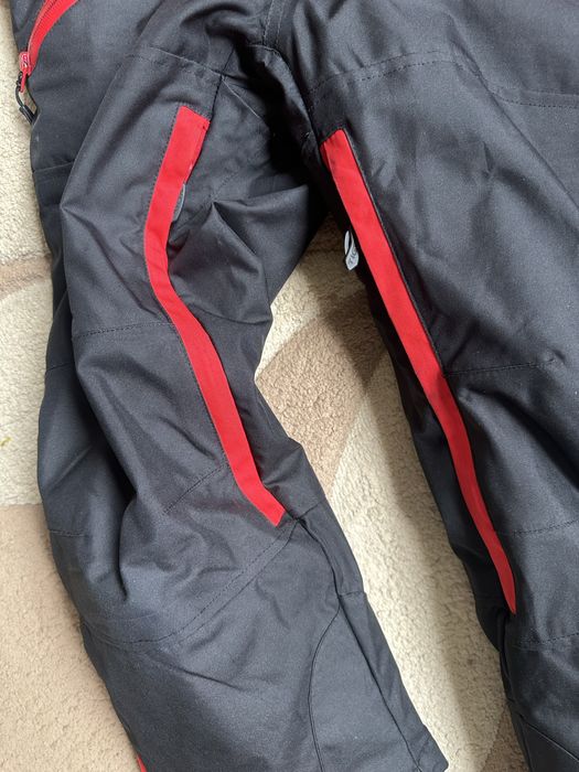 Продам комбинезон горнолыжный