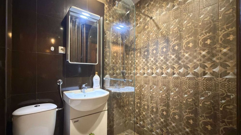 Продава се Тристаен апартамент в София, Медицинска академия - 74 кв.м за 2275 €/кв.м - Снимка #8