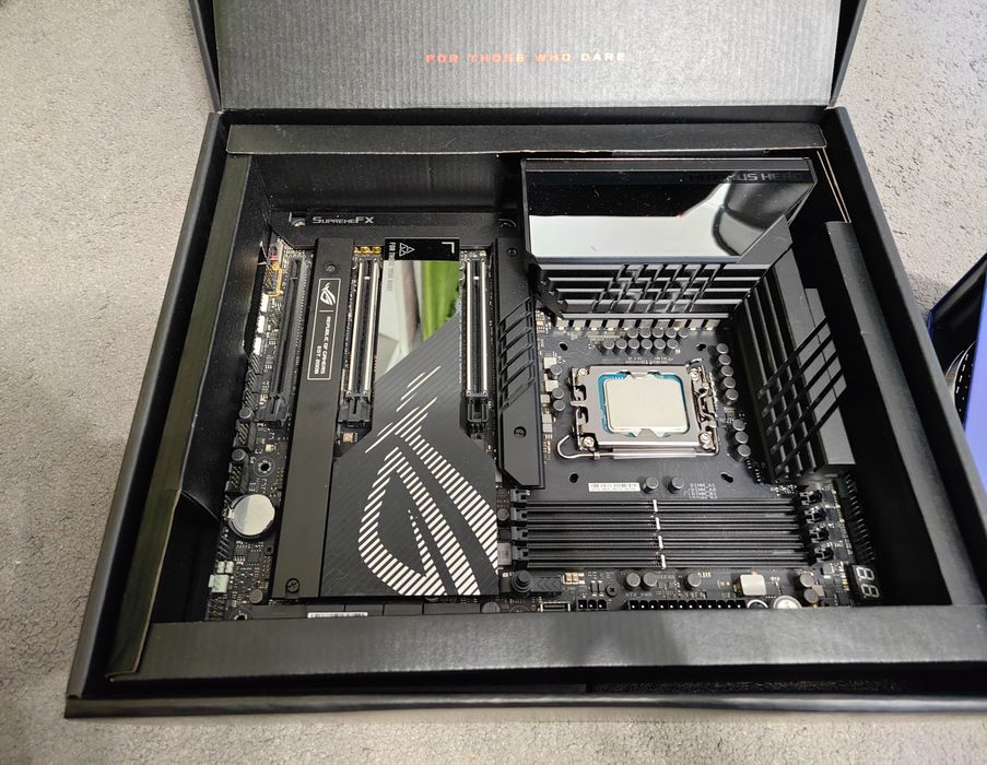 Placa de baza Asus ROG Z790 Maximus Hero