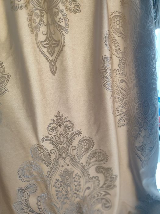 Продам шторы в отличном состоянии