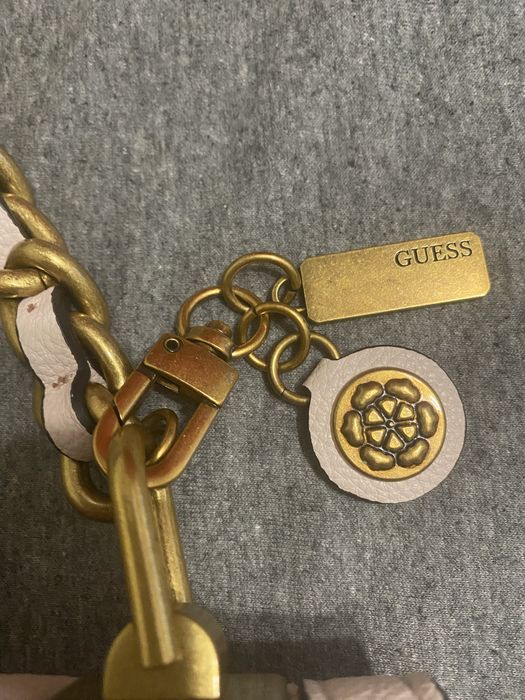 Чисто нова розова чанта GUESS