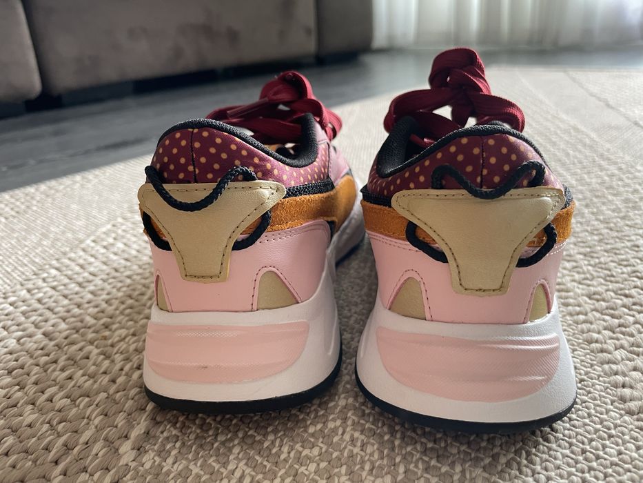 Adidasi Puma marimea 35