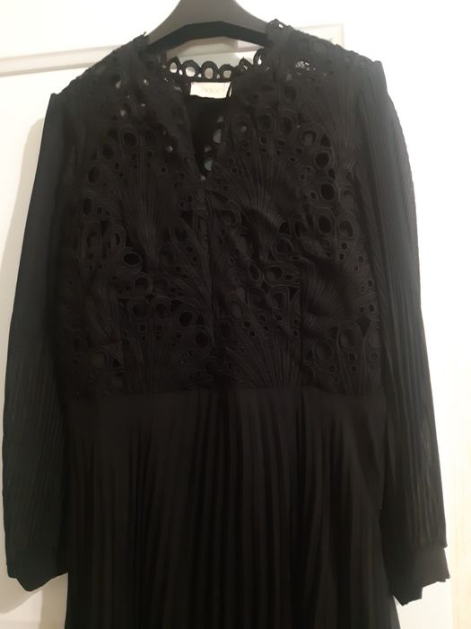 Продам платье черное нарядное