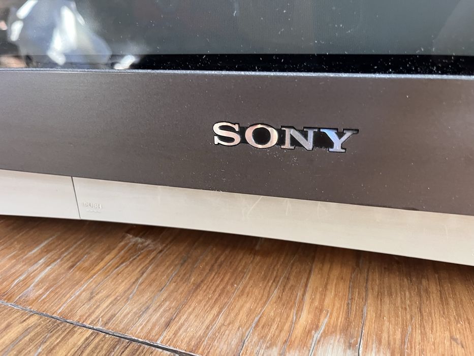 Идеальный  оригинал тиливизор сони