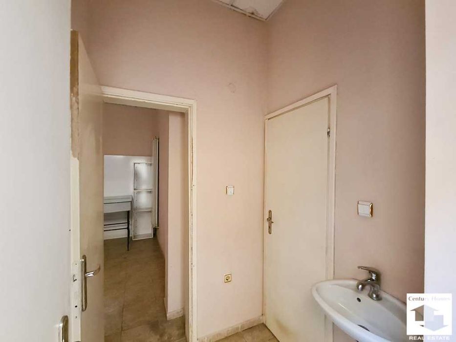 111380 Бизнес помещение за продажба в кв. Бузлуджа, Велико Търново