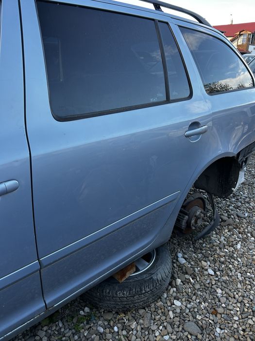 Ușă stânga spate Skoda Octavia 2 break facelift