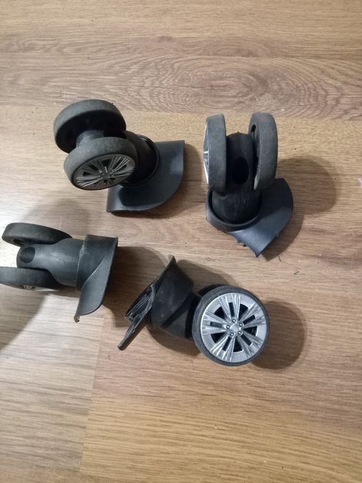 Ручка для чемодана ,колеса