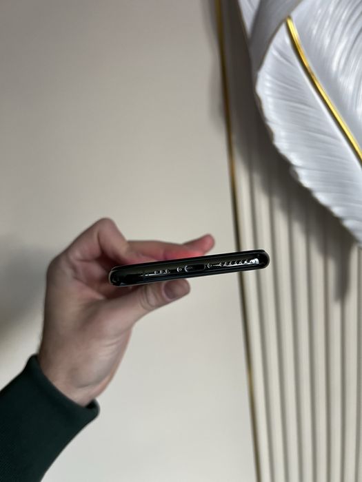 Продам IPhone 11 pro