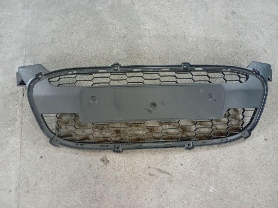 Продам решётку радиатора