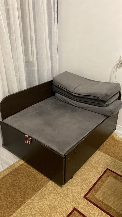Продается раскладной детский диван.
