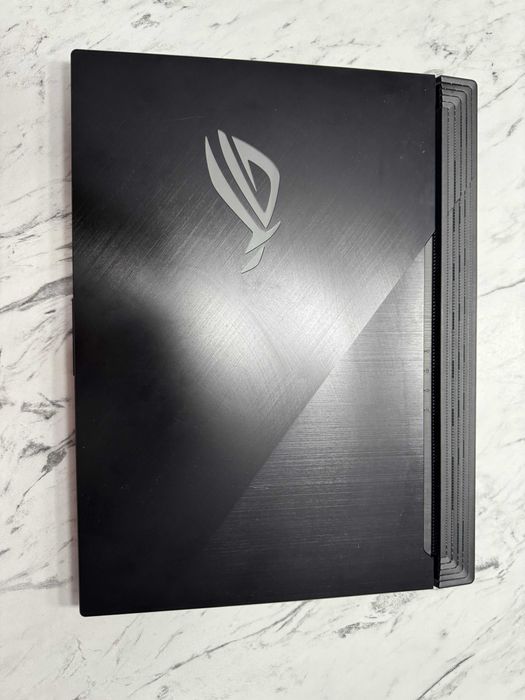 Asus Rog Strix SCAR III G531GW