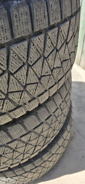 Зимняя резина Bridgestone R18