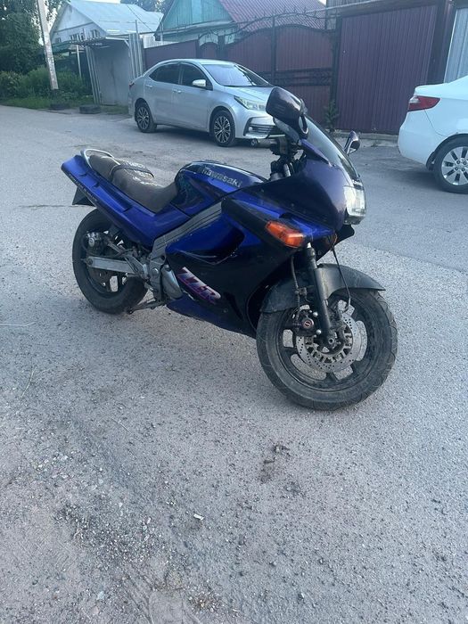 Продам kawasaki zzr 250
