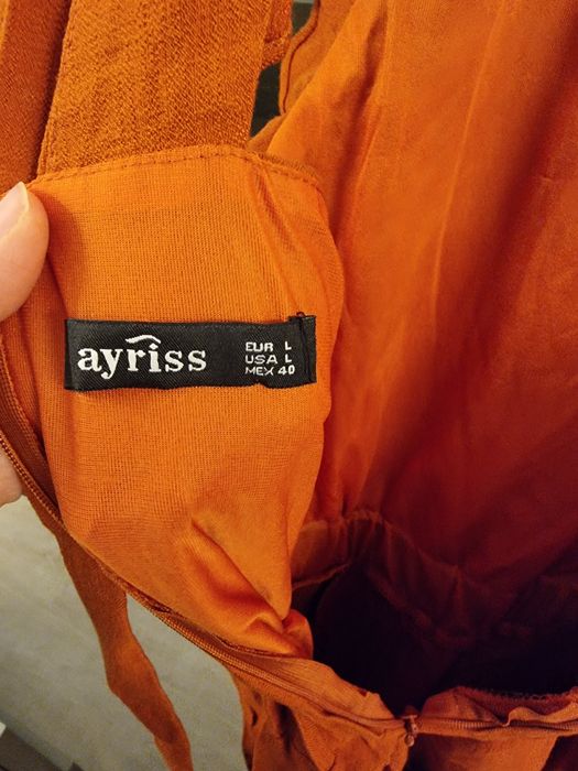 Запазени  дамски дрехи