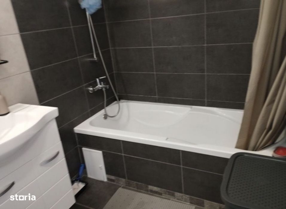 Apartament de 4 camere, 120 MP utili, zona Stejarului