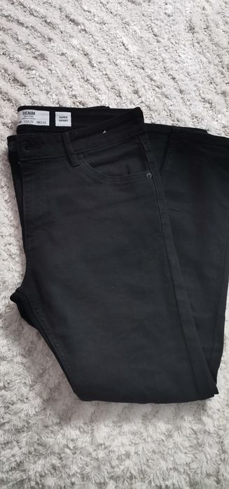 Pantaloni Skinny baieti Bershka .!
