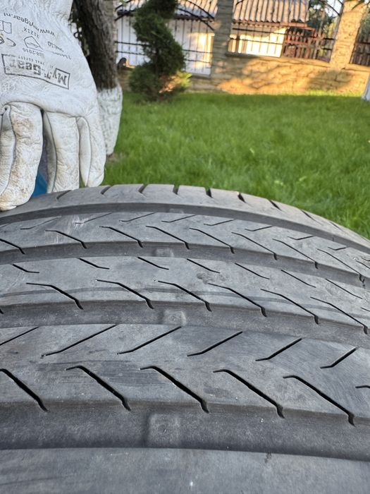Anvelope 255/45/R20 + 285/40/R20 Continental Eco Contact