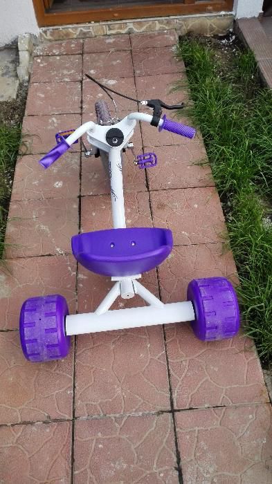 Vand  tricicleta copii,pana la 10 ani