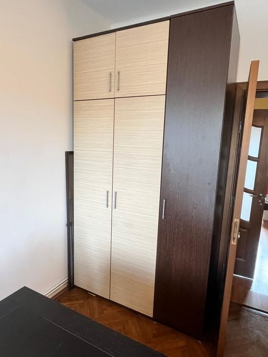 Vand mobila urgent, preturi negociabile