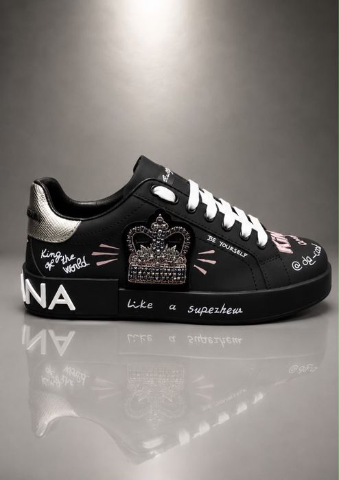 Dolce Gabbana.