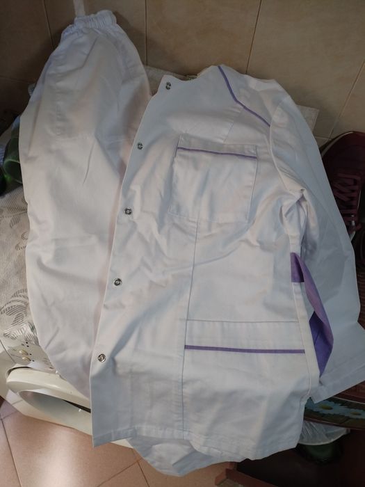 Ново дамско работно облекло за кухня