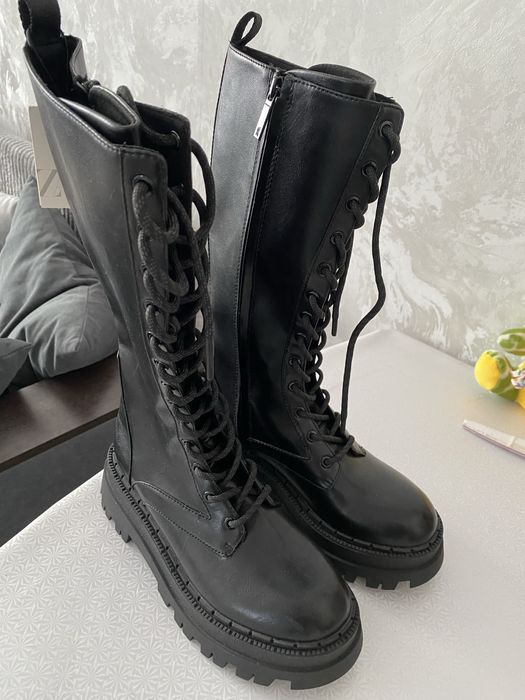 Продам новые ботинки