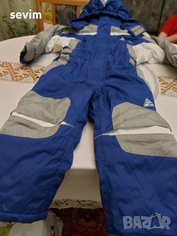 Зимен спортен екип за 3  годишно дете