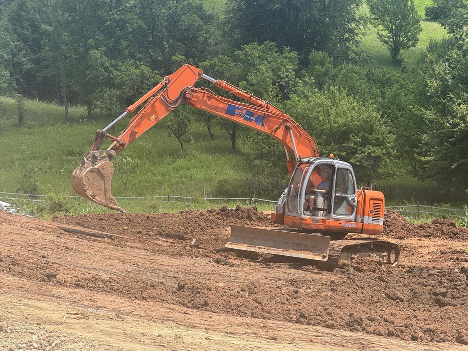 Excavator kobelco 22 tone , Lama buldozer , cupa 1,2 mc , motor isuzu