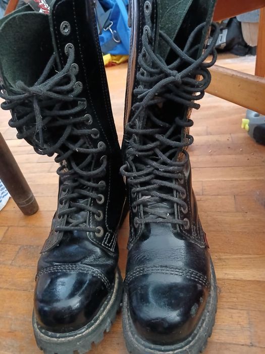 Нови лачени кубинки