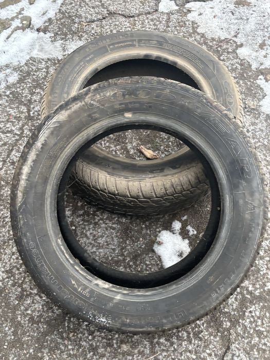 Резина всесезонная (две шт)