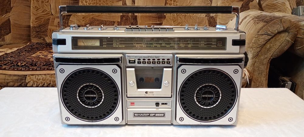 Radio-casetofon SHARP Gf-8585 X