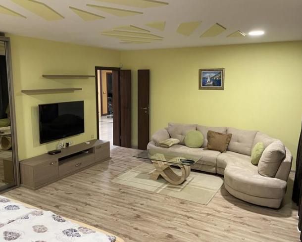 Дава се под наем Тристаен апартамент в Пловдив, Кършияка - 180 кв.м за 918 € - Снимка #6