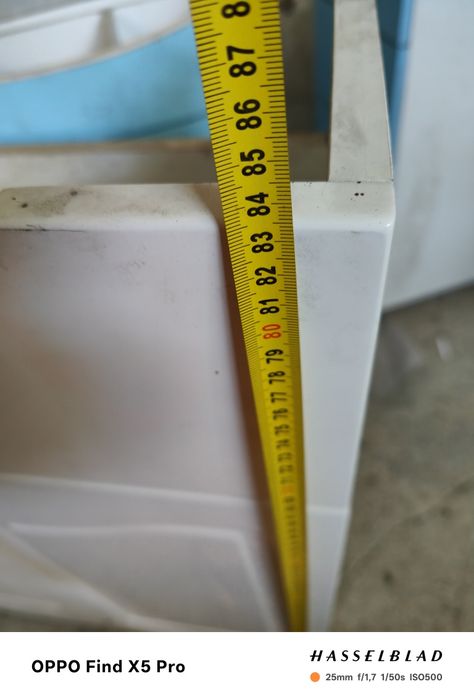 Vând mobila de baie