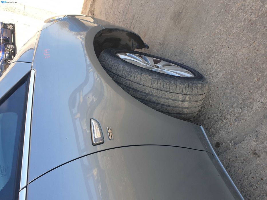 Aripa Dreapta Fata Opel Zafira C 2011 - 2019 Culoare Z179 [K4239]