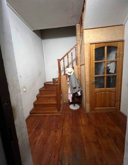 Аренда дома 2-х этажного дома . Дархан . Метро Хамид Алимджан .