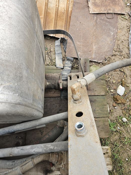 Ридравлика бак Насос Рено Тешка 460