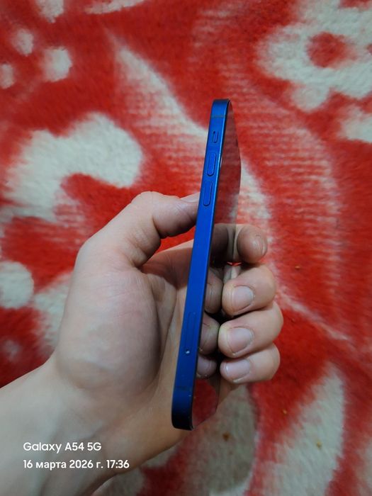 iPhone 12     64гб