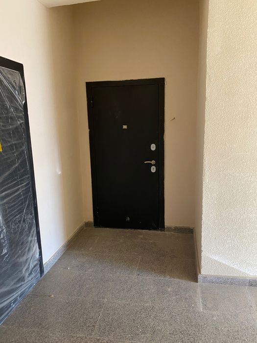 Срочно!!! Нурафшон шахрида хонадон сотилади, вариантни хам куринг