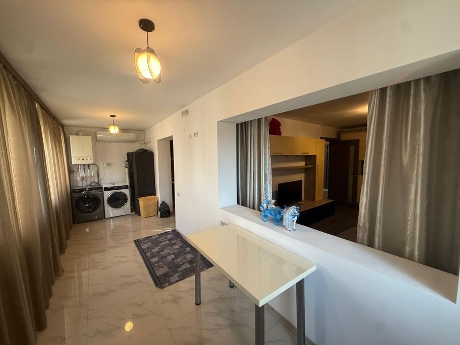 Vând apartament cu 3 camere, zona Anda