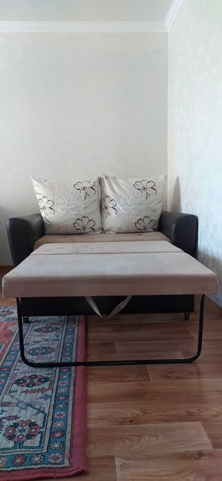 Срочно продам Диваны 3+2