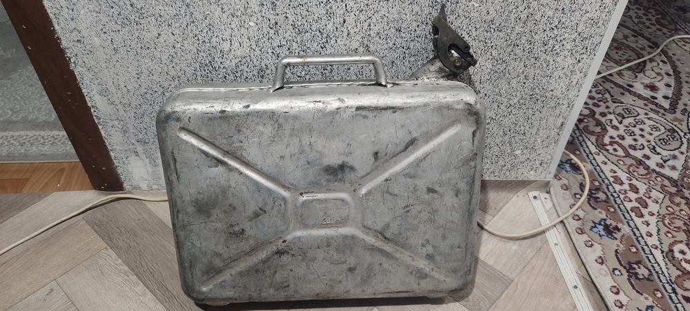 Продам канистра 20 л, алюминовый