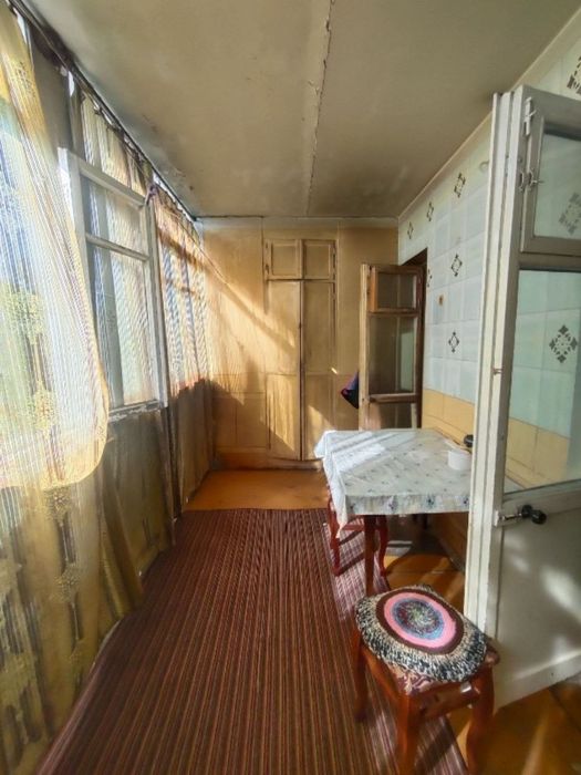 Продаётся 4-х комнатная квартира.  Буз-2. Тараканчик